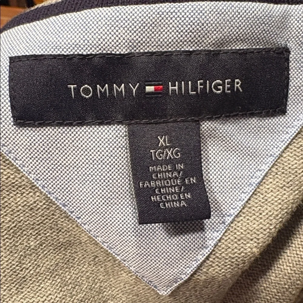 Tommy Hilfiger Men's Gray V-Neck Sweater Vest XL 100% Cotton Collegiate Preppy